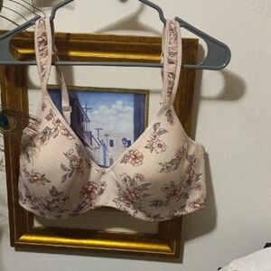 Delta Burke Floral Beige Bra